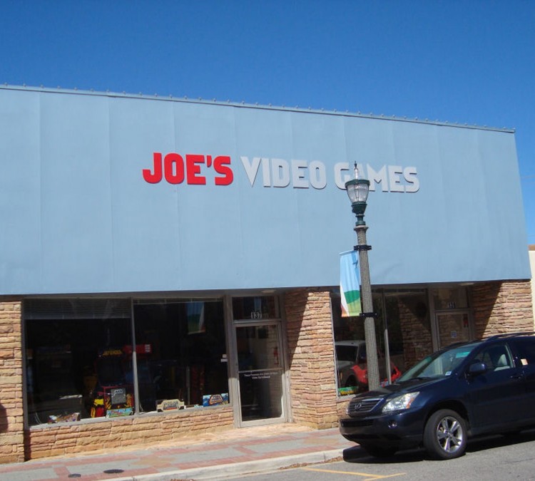 joes-classic-video-games-photo